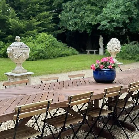Chateau Larose Villa *
