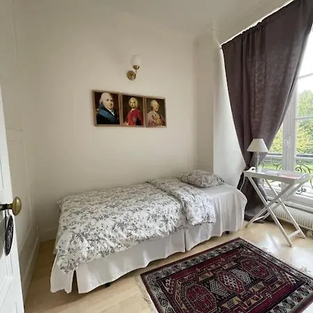 Chateau Larose Villa Mandres-les-Roses