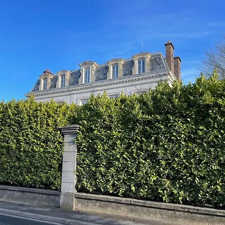 Chateau Larose Villa *