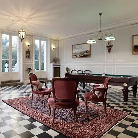 Chateau Larose 别墅 *